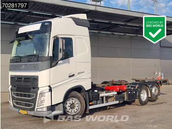 Caminhão transportador de contêineres/ Caixa móvel VOLVO FH 460