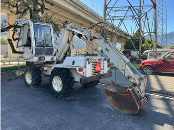 Escavadeira de rodas Mecalac 8CXI: foto 3 Escavadeira de rodas Mecalac 8CXI: foto 3