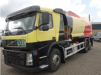 Caminhão tanque VOLVO FM12