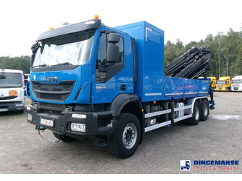 Caminhão grua IVECO