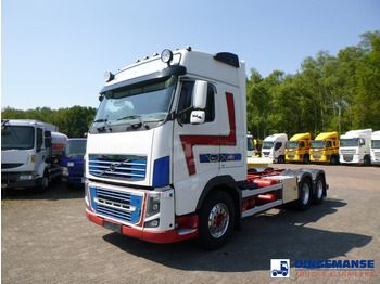 Caminhão chassi VOLVO FM