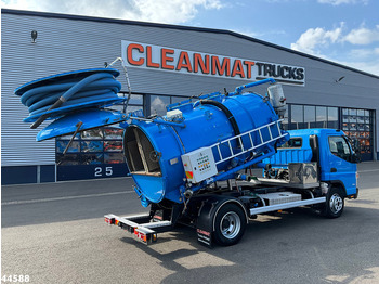 Caminhão limpa fossa FUSO Canter