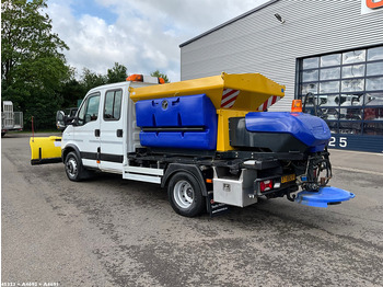 Veículo limpa-neves Iveco Daily 70C17 Nido zoutstrooier: foto 2 Veículo limpa-neves Iveco Daily 70C17 Nido zoutstrooier: foto 2