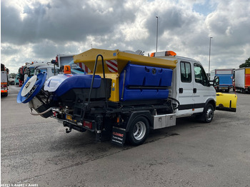 Veículo limpa-neves Iveco Daily 70C17 Nido zoutstrooier: foto 4 Veículo limpa-neves Iveco Daily 70C17 Nido zoutstrooier: foto 4