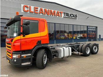 Caminhão chassi SCANIA P 280