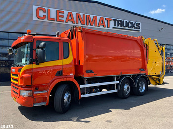 Caminhão de lixo SCANIA P