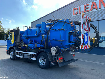 Caminhão limpa fossa VOLVO FM