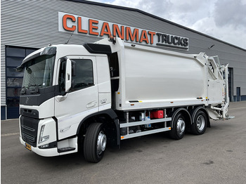 Caminhão de lixo VOLVO FM 330