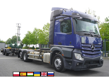 Caminhão transportador de contêineres/ Caixa móvel MERCEDES-BENZ Actros 2546