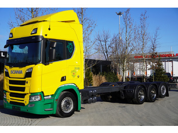 Caminhão chassi SCANIA R 650