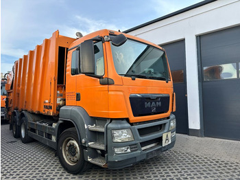 Caminhão de lixo MAN TGS 26.320