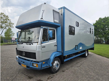 Caminhão furgão MERCEDES-BENZ