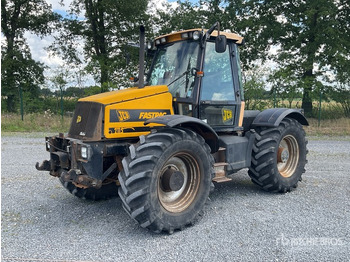 Trator JCB