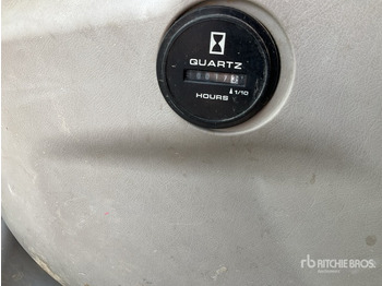 Escavadora de rastos NEW HOLLAND