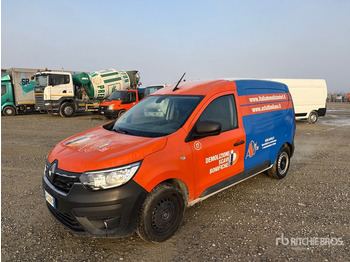 Caminhão furgão RENAULT