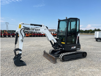 Mini escavadeira BOBCAT E26