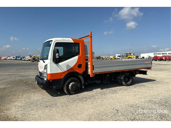 Camião de caixa aberta/ Plataforma NISSAN