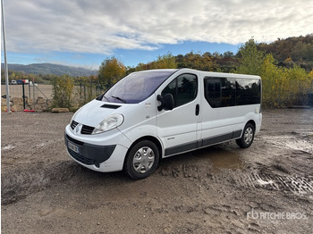 Furgão de passageiros RENAULT Trafic