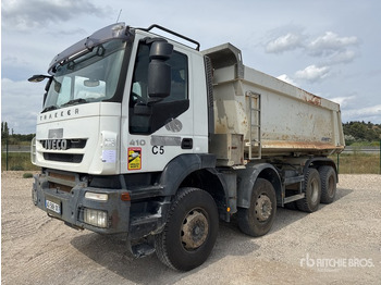 Caminhão basculante IVECO Trakker