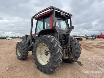 Trator 2009 Valtra T131H 4x4 Tracteur Agricole (Inoperable) 4WD Tractor: foto 2 Trator 2009 Valtra T131H 4x4 Tracteur Agricole (Inoperable) 4WD Tractor: foto 2