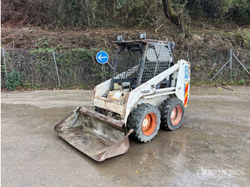 Mini carregadeira BOBCAT