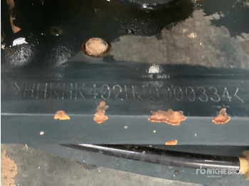 Escavadeira de rodas HYUNDAI