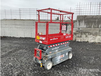 Plataforma de Tijera/ Plataforma de tesoura SKYJACK