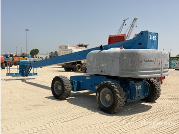 Plataforma telescópica 2006 Genie S85 4WD Diesel Telescopic Boom Lift: foto 3