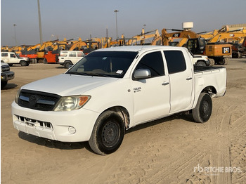 Pick-up TOYOTA Hilux