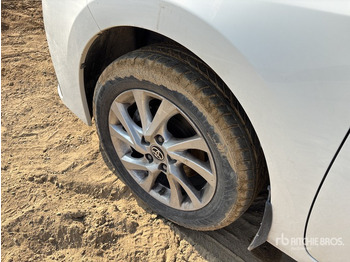 Automóvel 2019 Toyota Corolla Automobile: foto 4 Automóvel 2019 Toyota Corolla Automobile: foto 4