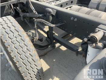 Caminhão chassi nuevo 2022 XCMG XGA3310D6SEX 8x4 Twin-Steer (Unused) Cab & Chassis: foto 5 Caminhão chassi nuevo 2022 XCMG XGA3310D6SEX 8x4 Twin-Steer (Unused) Cab & Chassis: foto 5