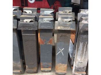 Garfos de Equipamento de movimentação Forks 100x45x1300, FEM2A: foto 2