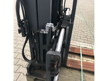 Garfos de Equipamento de movimentação Kaup Triple pallet Handler with Pantograph: foto 2