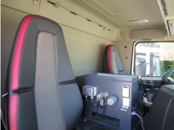 Caminhão tanque VOLVO FM: foto 5