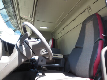 Caminhão tanque VOLVO FM: foto 4