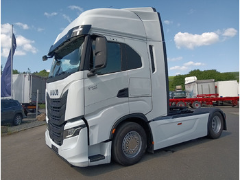 Locação de  Iveco S-WAY AS440 P490 INTARDERSpoilerStandklima 2xTan Iveco S-WAY AS440 P490 INTARDERSpoilerStandklima 2xTan: foto 2