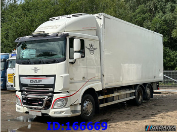 Caminhão frigorífico DAF XF 106 460