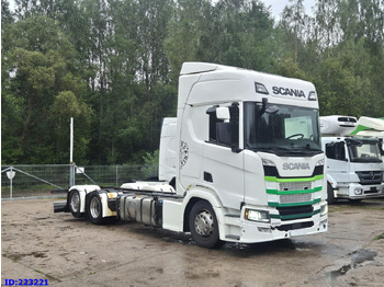 Caminhão chassi SCANIA R 500