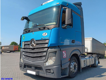 Tractor MERCEDES-BENZ Actros 1842