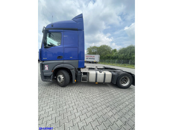 Tractor MERCEDES-BENZ Actros 1843