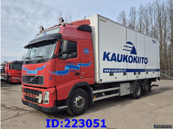 Caminhão furgão VOLVO FH13 480