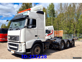 Caminhão chassi VOLVO FH13 540
