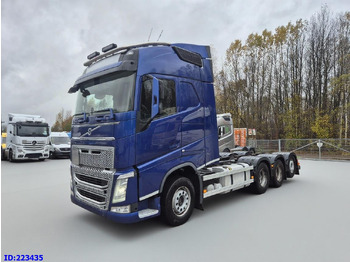 Caminhão chassi VOLVO FH13 540