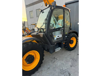Empilhador telescópico JCB