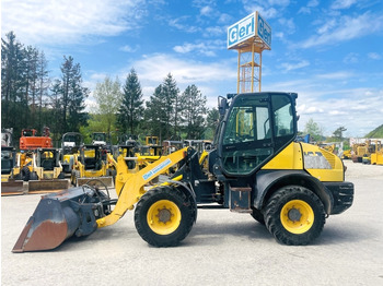 Carregadeira de rodas KOMATSU WA80