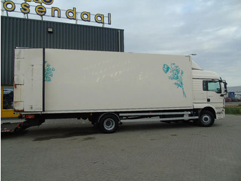 Caminhão furgão MAN TGM 12.250 + EURO 6 + LIFT: foto 3