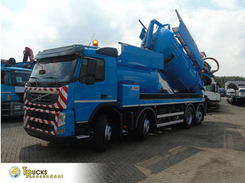 Caminhão limpa fossa VOLVO FM 420