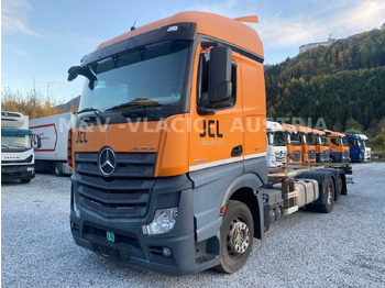 Caminhão transportador de contêineres/ Caixa móvel MERCEDES-BENZ