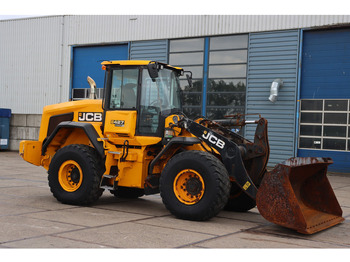 Carregadeira JCB 427