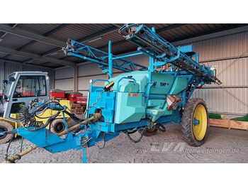 Pulverizador de arrastar BERTHOUD
